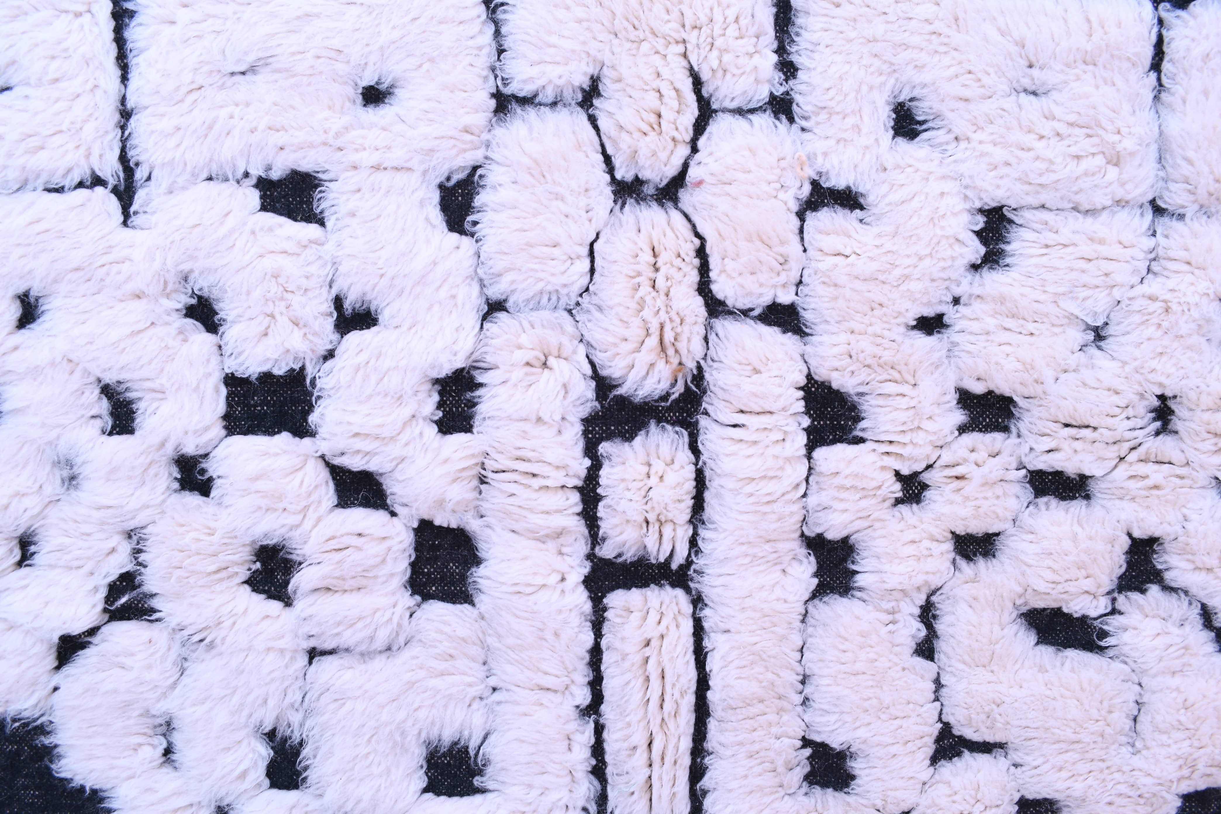 Moroccan Rug Handmade Wool 8x6 - Ivory Black Minimalist Boho Area Rug for Living Room Bedroom - Mrirt