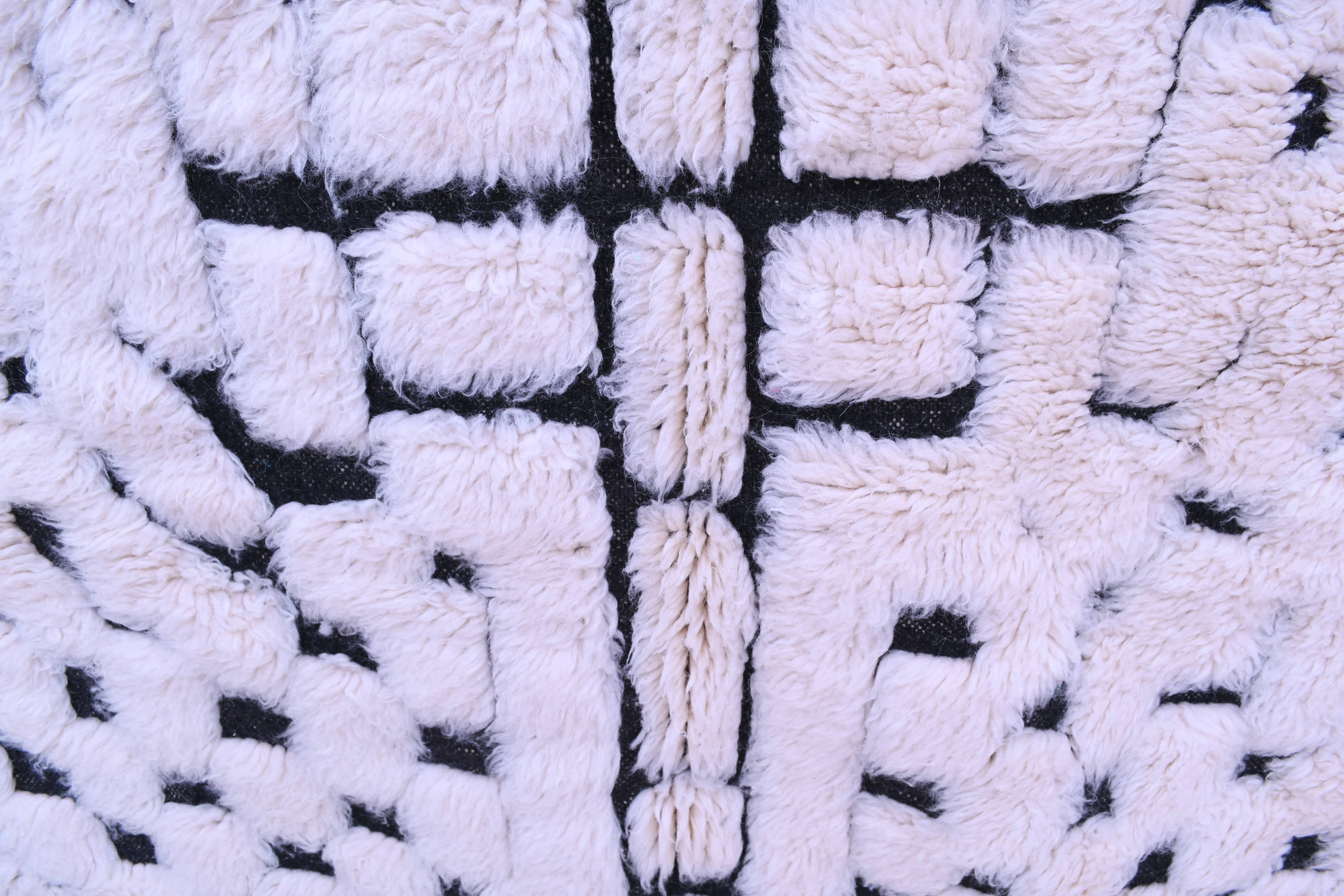 Moroccan Rug Handmade Wool 8x6 - Ivory Black Minimalist Boho Area Rug for Living Room Bedroom - Mrirt