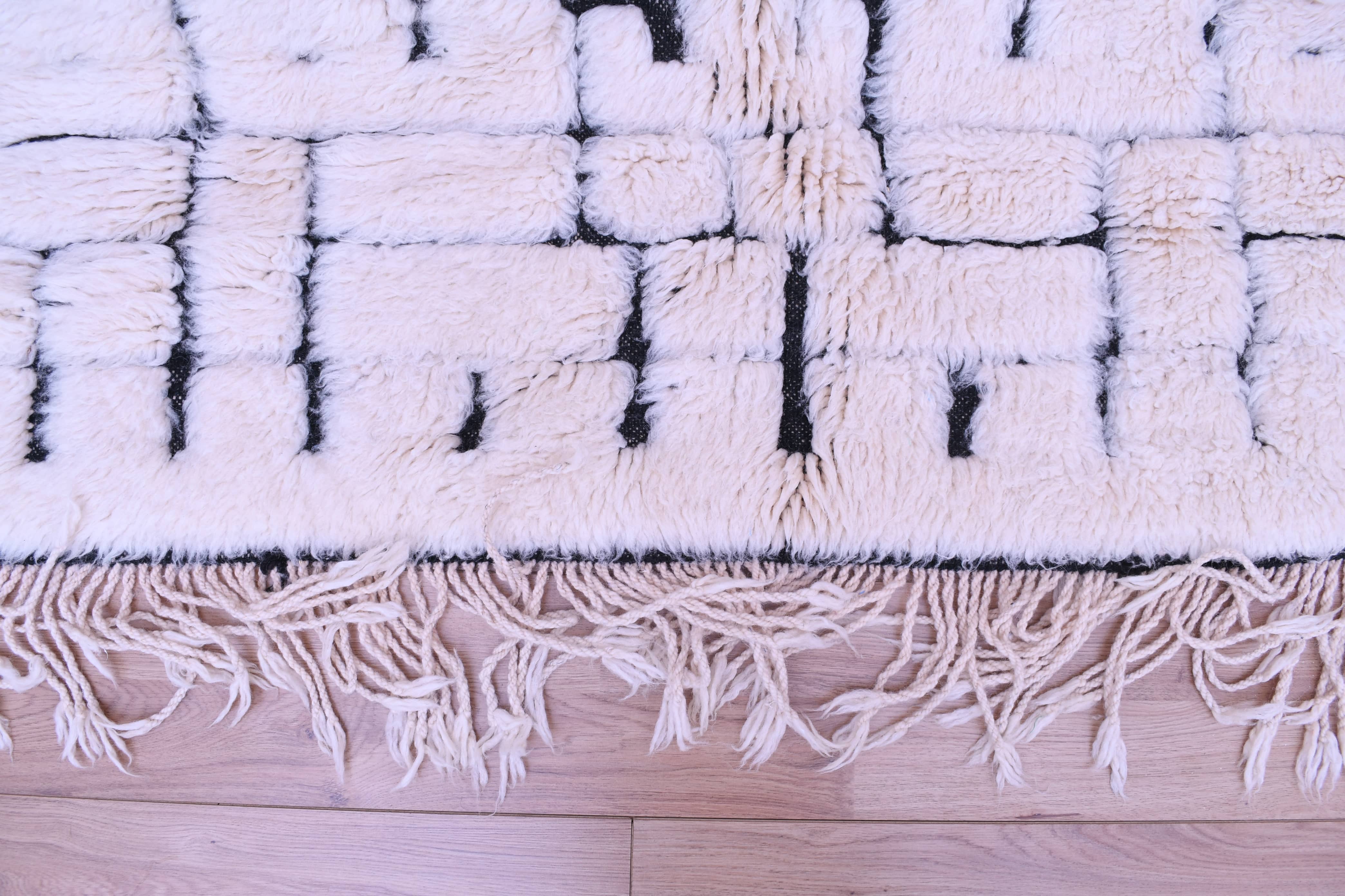 Moroccan Rug Handmade Wool 8x6 - Ivory Black Minimalist Boho Area Rug for Living Room Bedroom - Mrirt